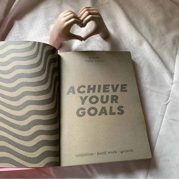 ୨୧ ･ﾟ✧ Feel Your Best For Personal Growth Book - Picture 3 of 8